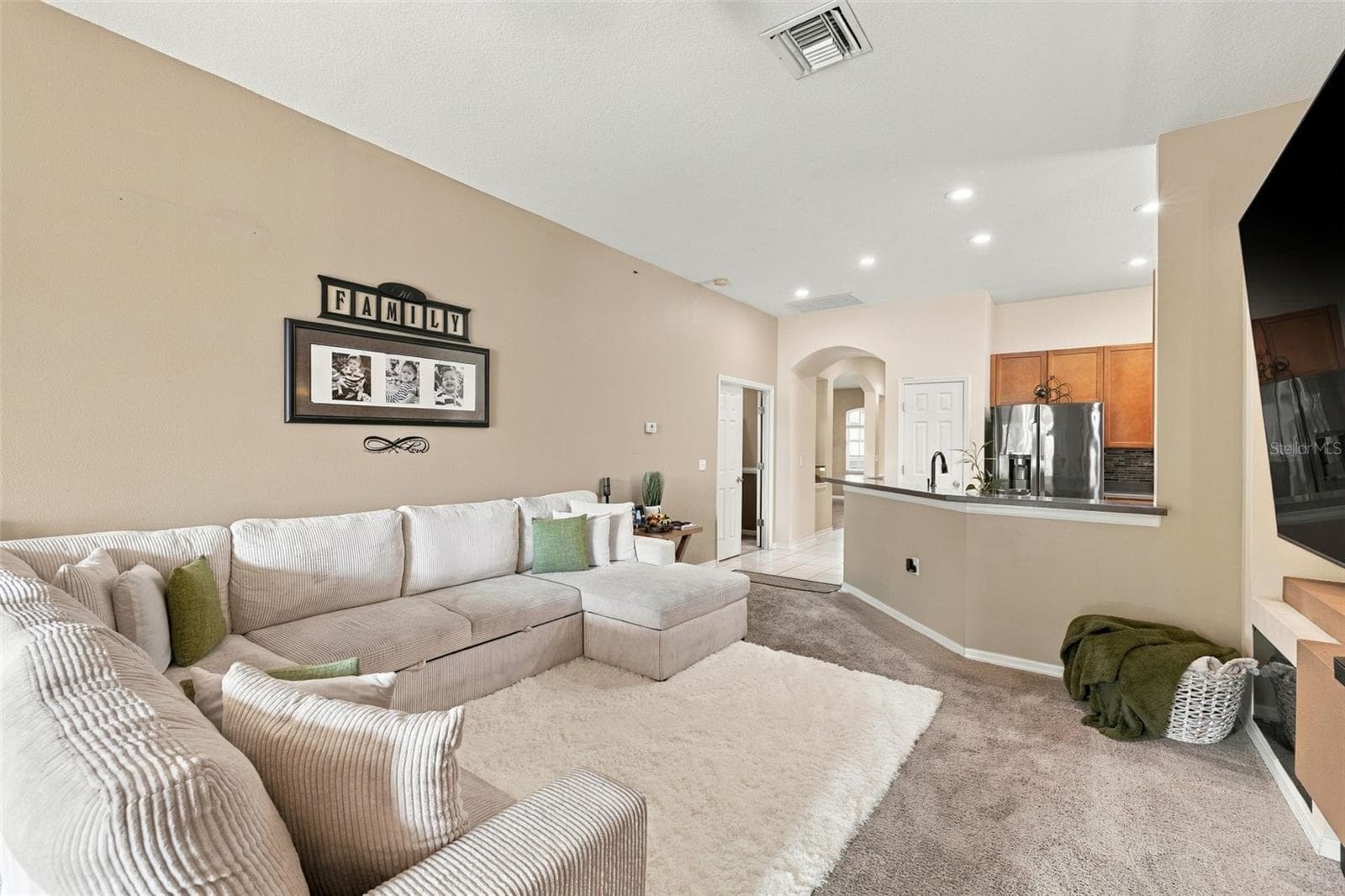 Single Family Residence at 35136 DEERFIELD OAKS DR, ZEPHYRHILLS, photo 7 of 52