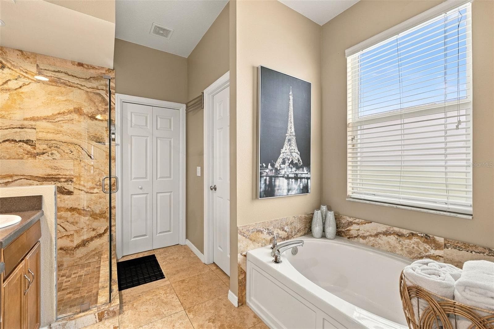 Single Family Residence at 35136 DEERFIELD OAKS DR, ZEPHYRHILLS, photo 21 of 52