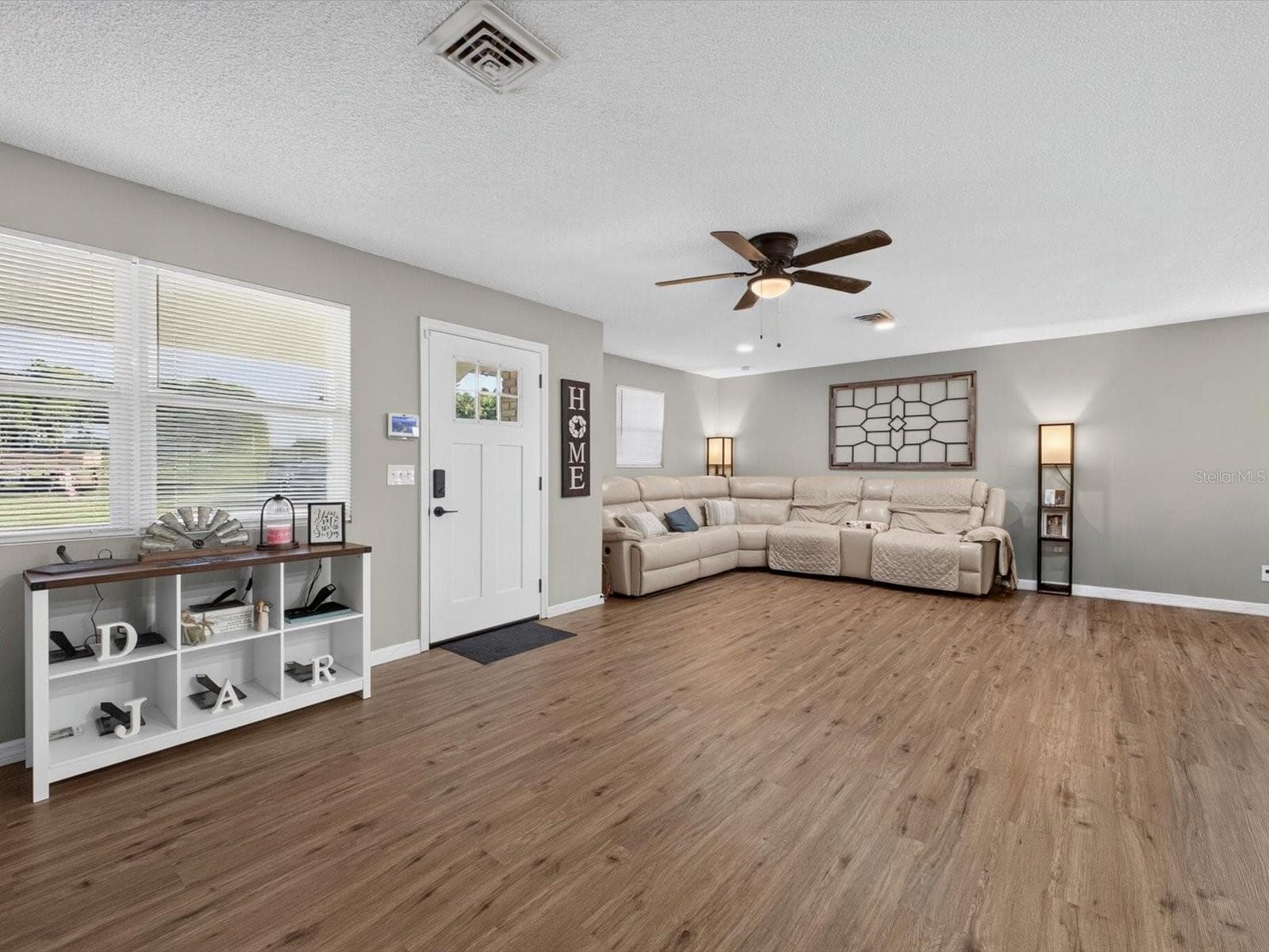great room - 1380 EAGLE AVE E, EAGLE LAKE