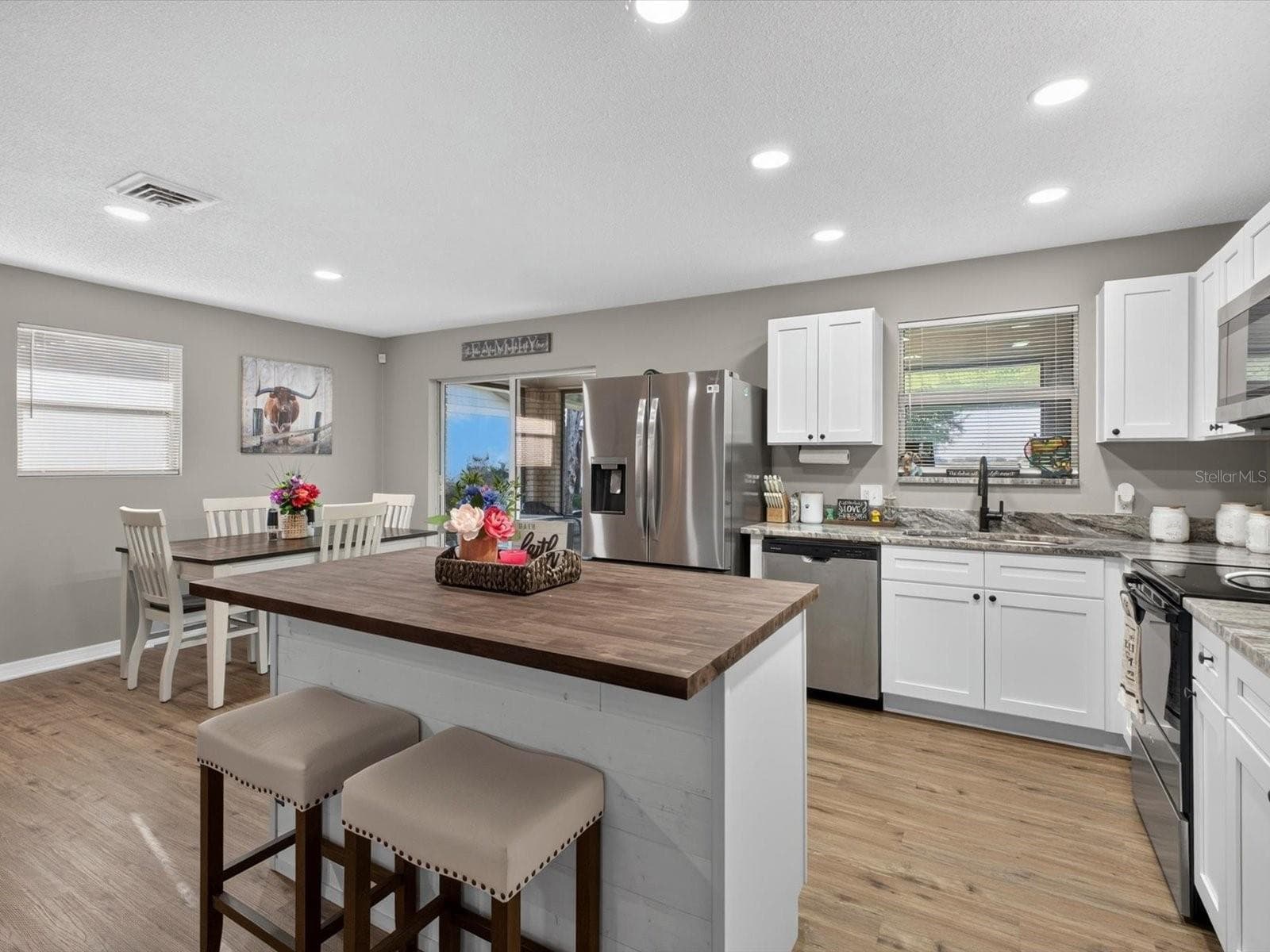 kitchen - 1380 EAGLE AVE E, EAGLE LAKE