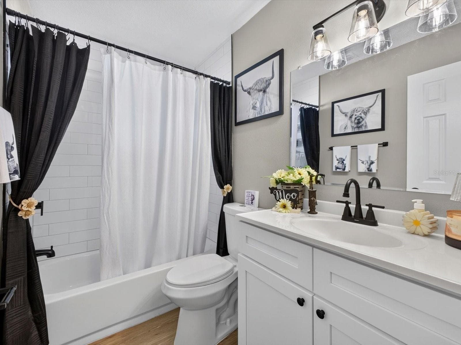 2nd Bath - 1380 EAGLE AVE E, EAGLE LAKE