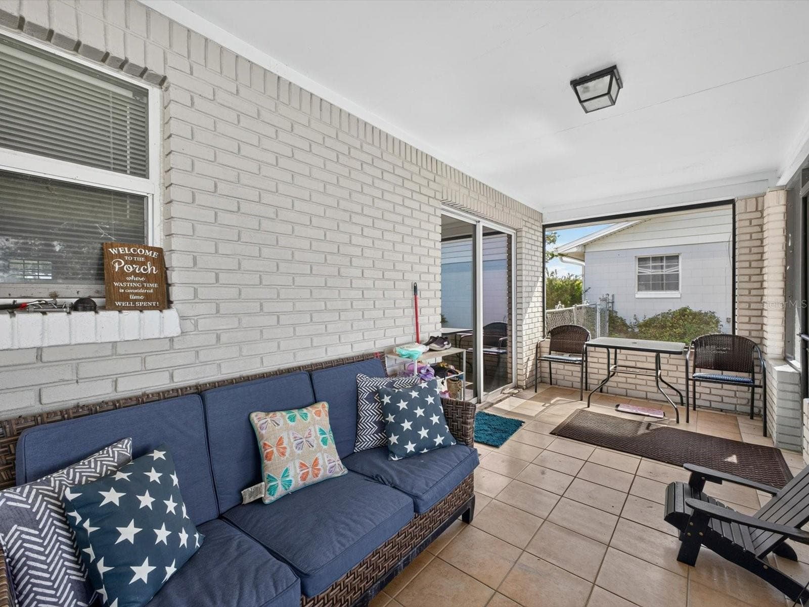lanai - 1380 EAGLE AVE E, EAGLE LAKE