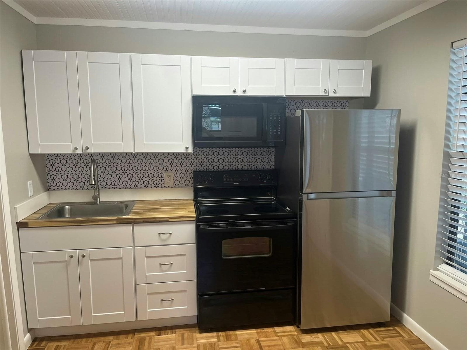 ADU Kitchen space - 11337 KNIGHTS GRIFFIN RD, THONOTOSASSA