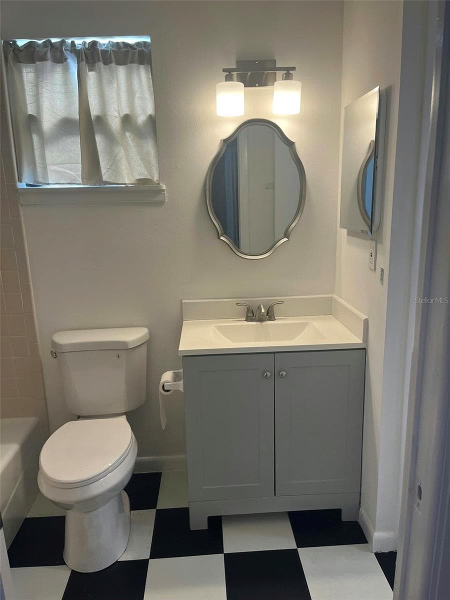 ADU 1 Bathroom - 11337 KNIGHTS GRIFFIN RD, THONOTOSASSA