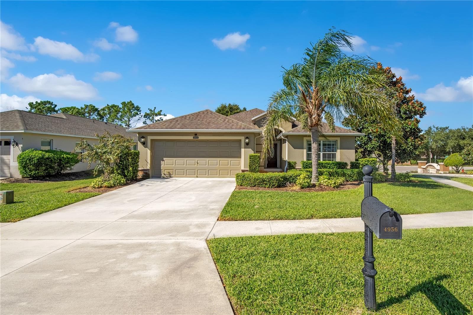 Single Family Residence at 4956 HAVILLAND DRIVE, MOUNT DORA, photo 2 of 52
