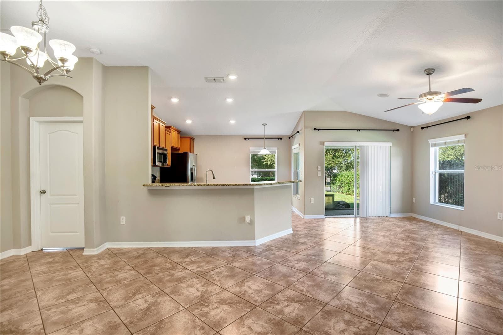 Single Family Residence at 4956 HAVILLAND DRIVE, MOUNT DORA, photo 6 of 52