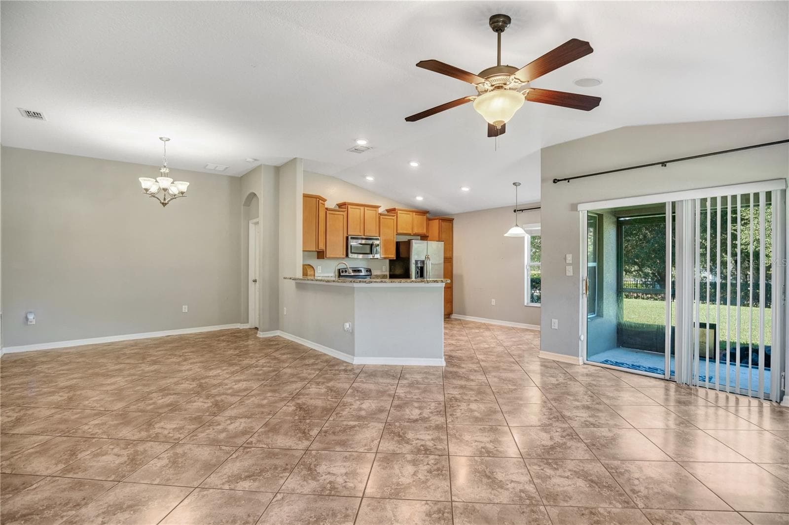 Single Family Residence at 4956 HAVILLAND DRIVE, MOUNT DORA, photo 9 of 52