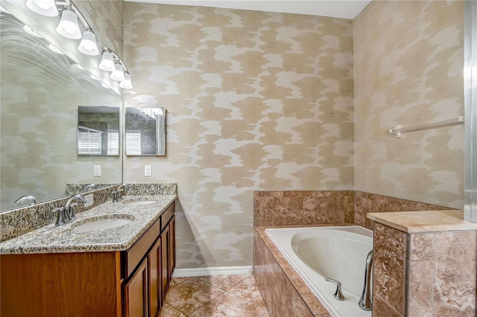 Single Family Residence at 4956 HAVILLAND DRIVE, MOUNT DORA, photo 16 of 52