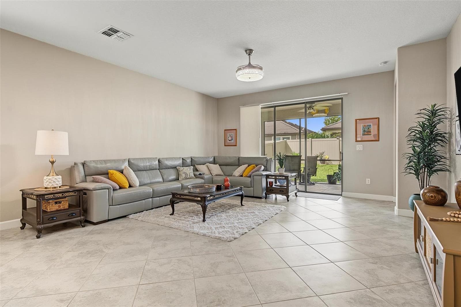 room to dance around your living room! - 31826 CABANA RYE AVE, SAN ANTONIO