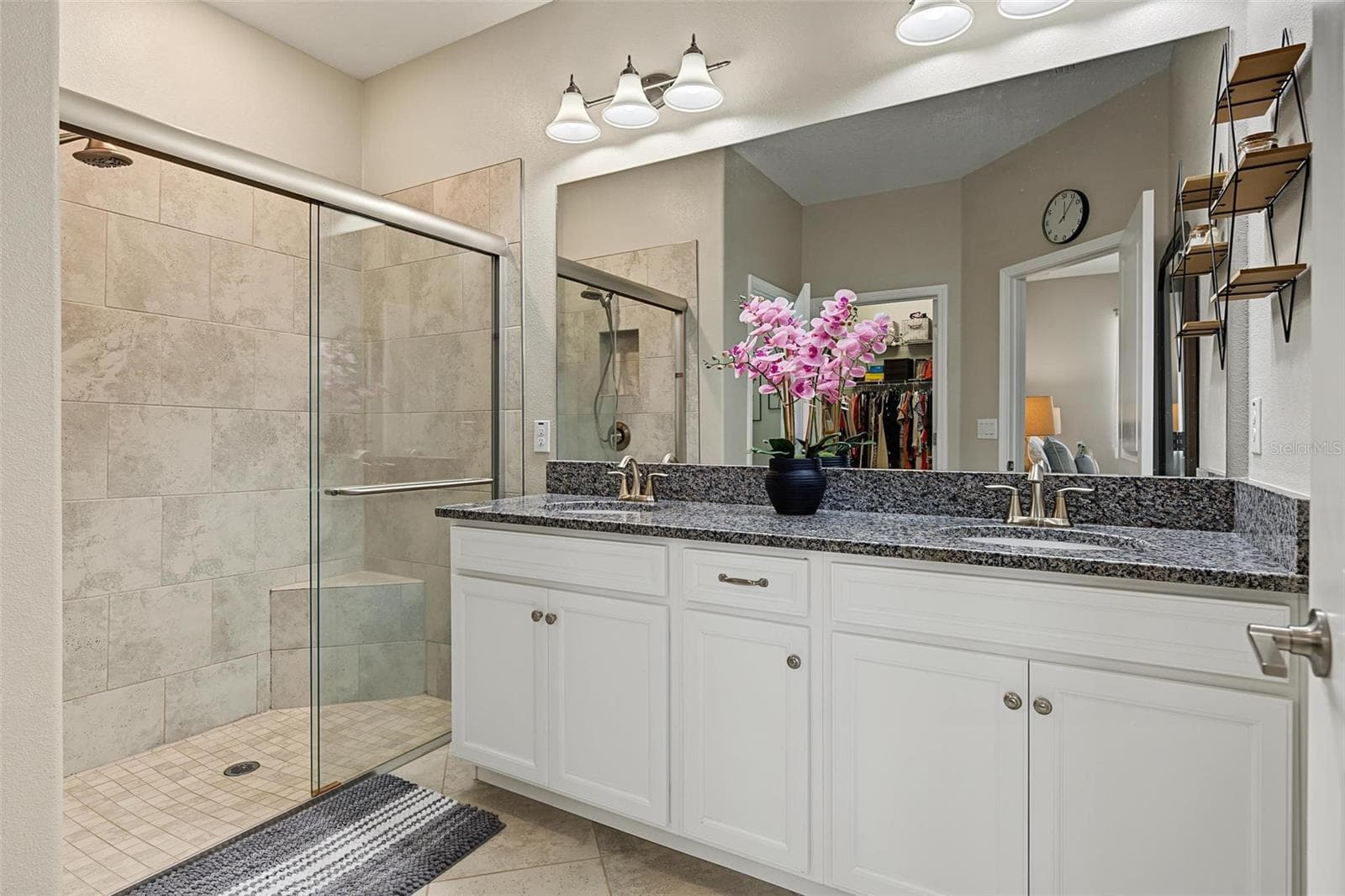 dual sinks, large walk-in shower - 31826 CABANA RYE AVE, SAN ANTONIO