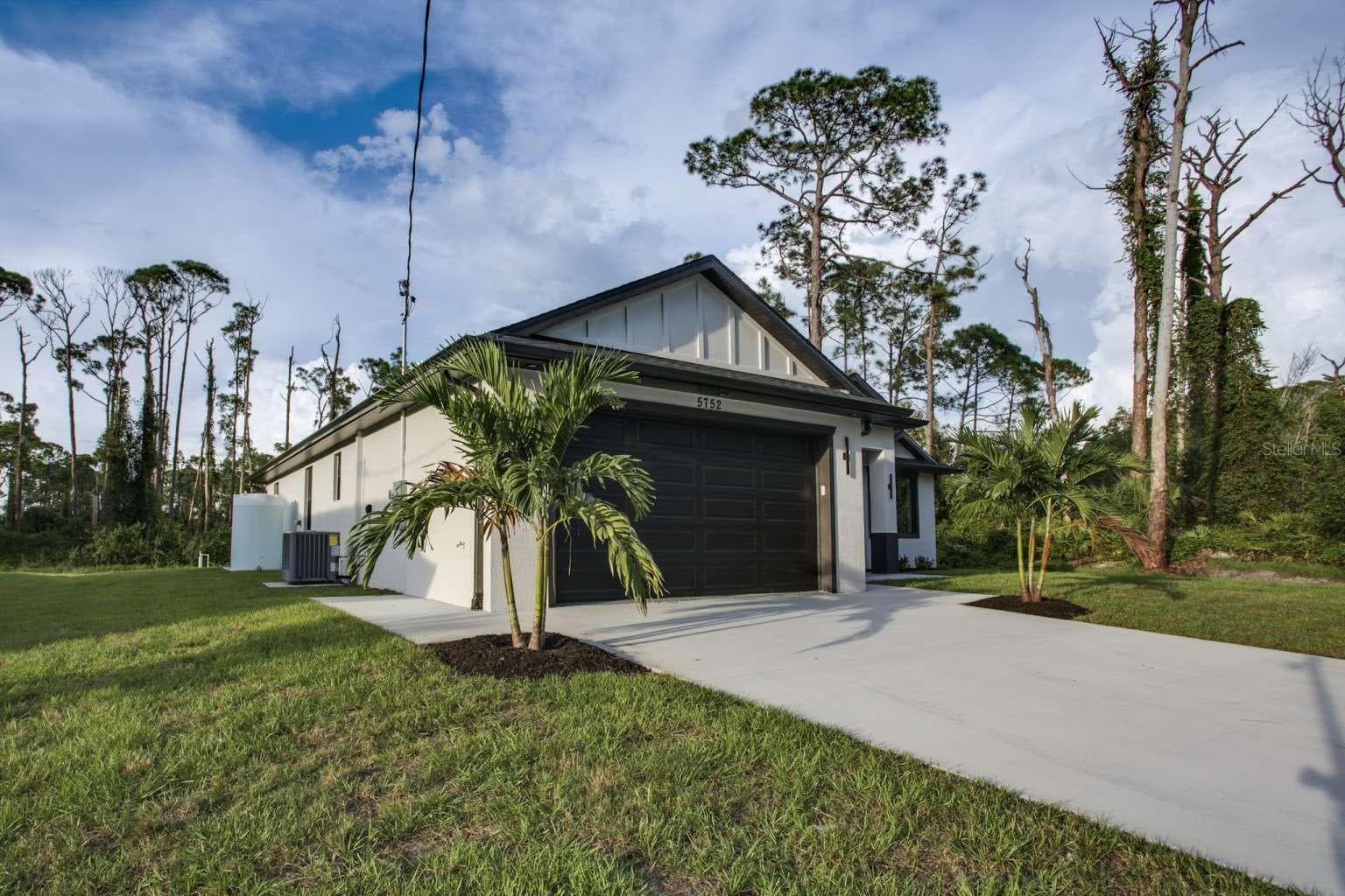 Single Family Residence at 5752 SHAFFER AVE, NORTH PORT, photo 2 of 39