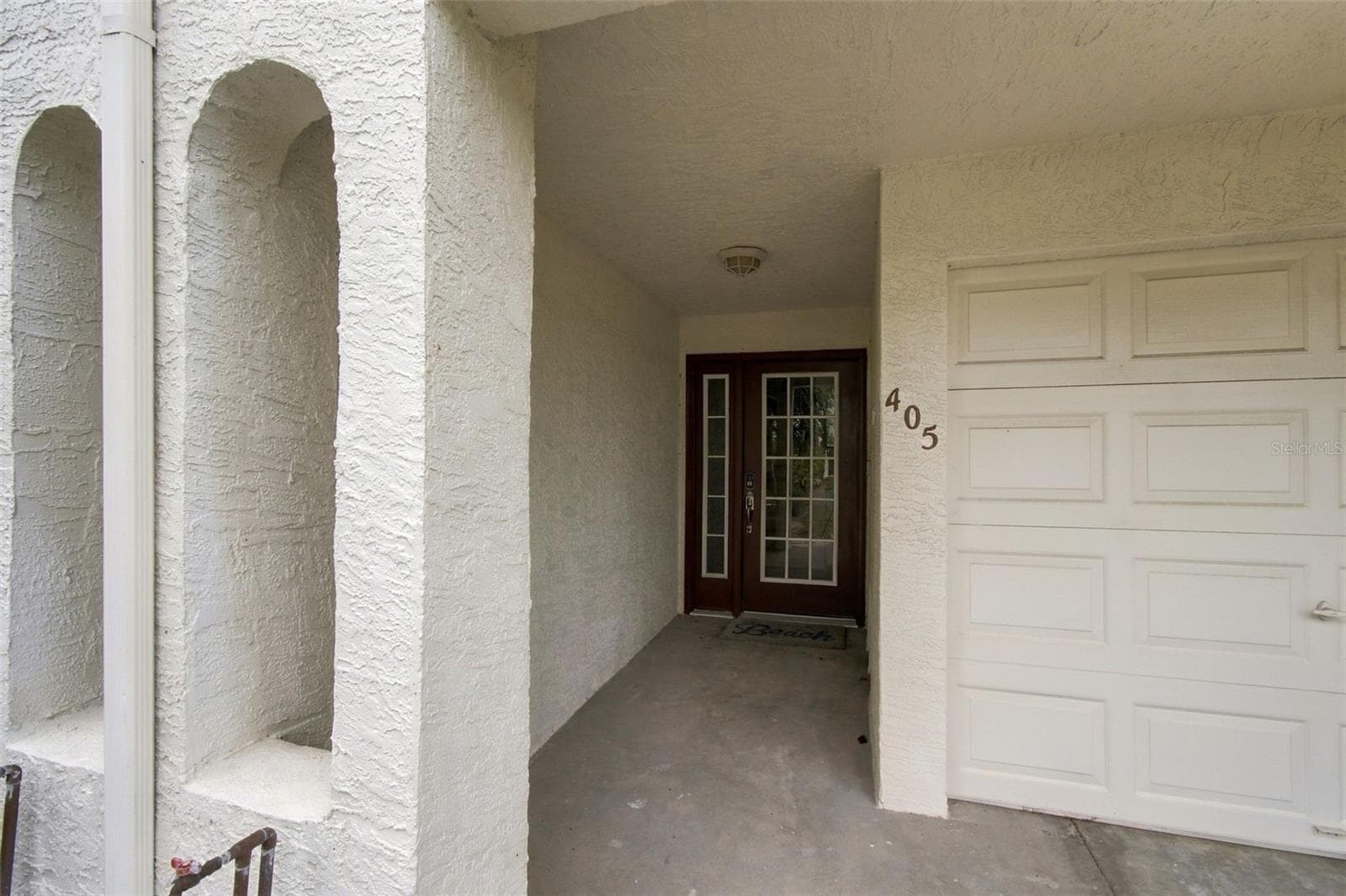 Townhouse at 405 MADEIRA CIR, TIERRA VERDE, photo 2 of 51