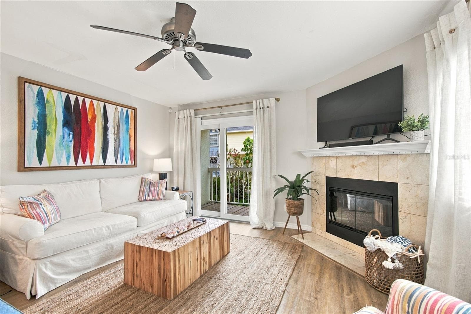 Townhouse at 405 MADEIRA CIR, TIERRA VERDE, photo 5 of 51