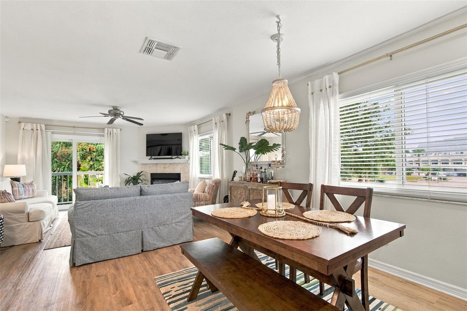 Townhouse at 405 MADEIRA CIR, TIERRA VERDE, photo 12 of 51