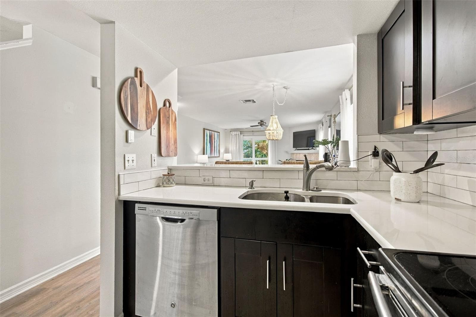 Townhouse at 405 MADEIRA CIR, TIERRA VERDE, photo 16 of 51
