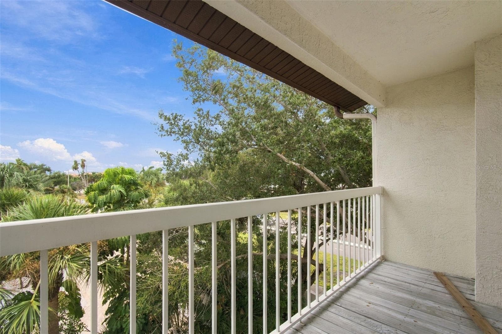 Townhouse at 405 MADEIRA CIR, TIERRA VERDE, photo 27 of 51