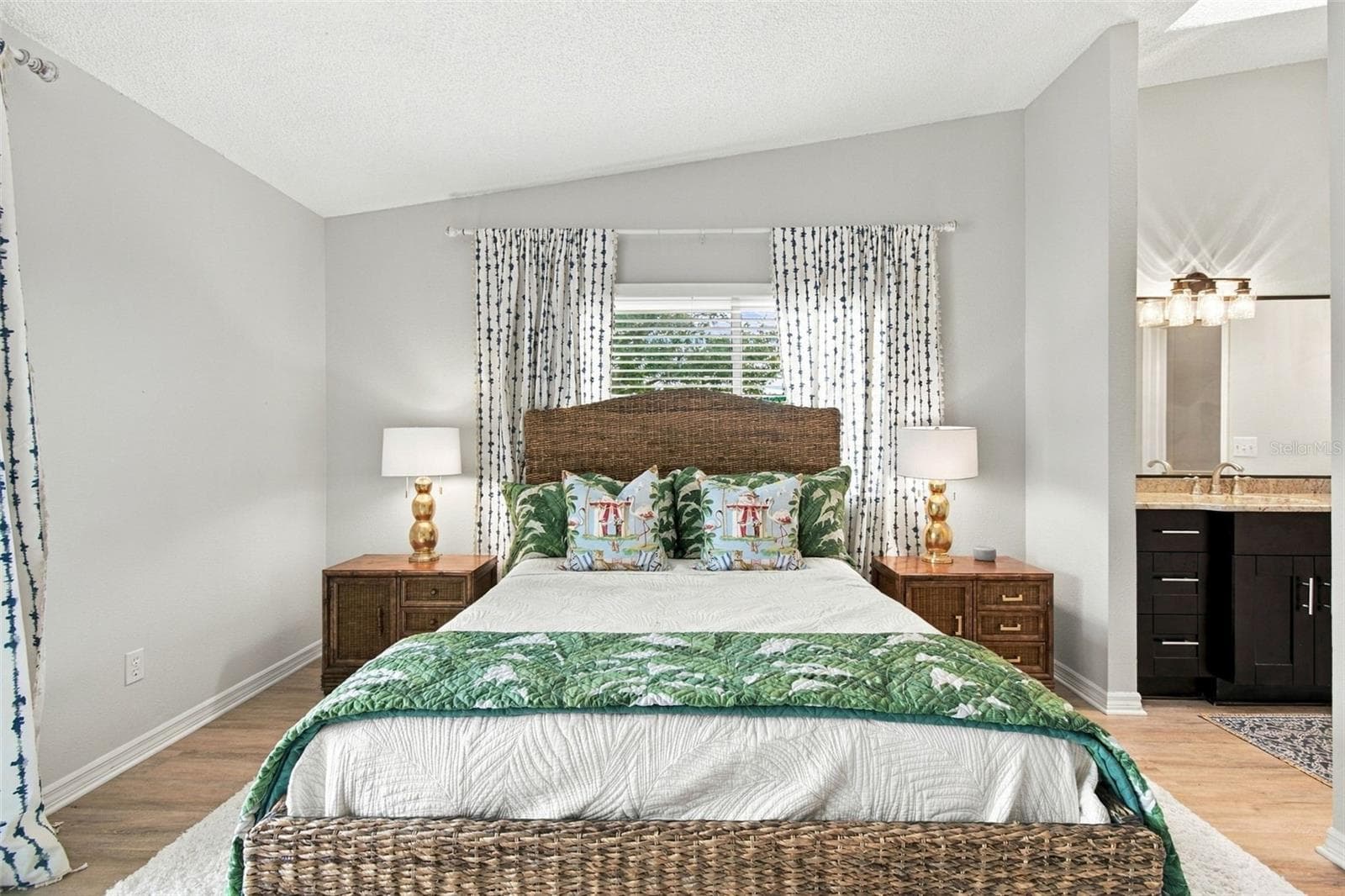 Townhouse at 405 MADEIRA CIR, TIERRA VERDE, photo 29 of 51