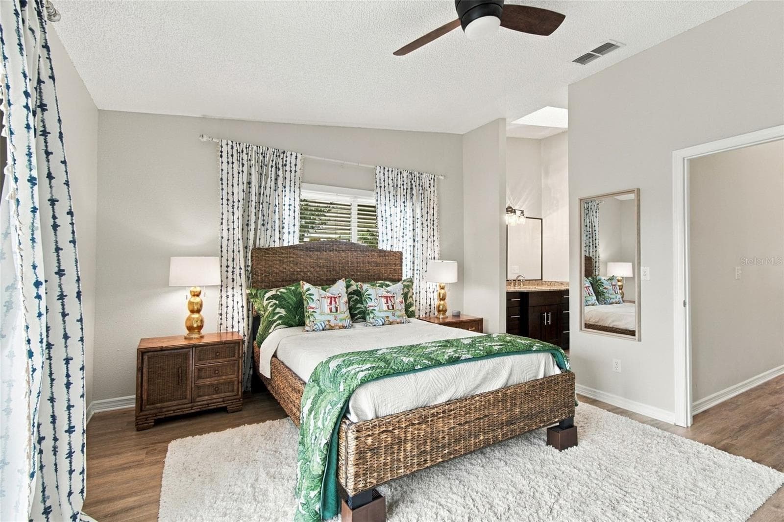 Townhouse at 405 MADEIRA CIR, TIERRA VERDE, photo 30 of 51