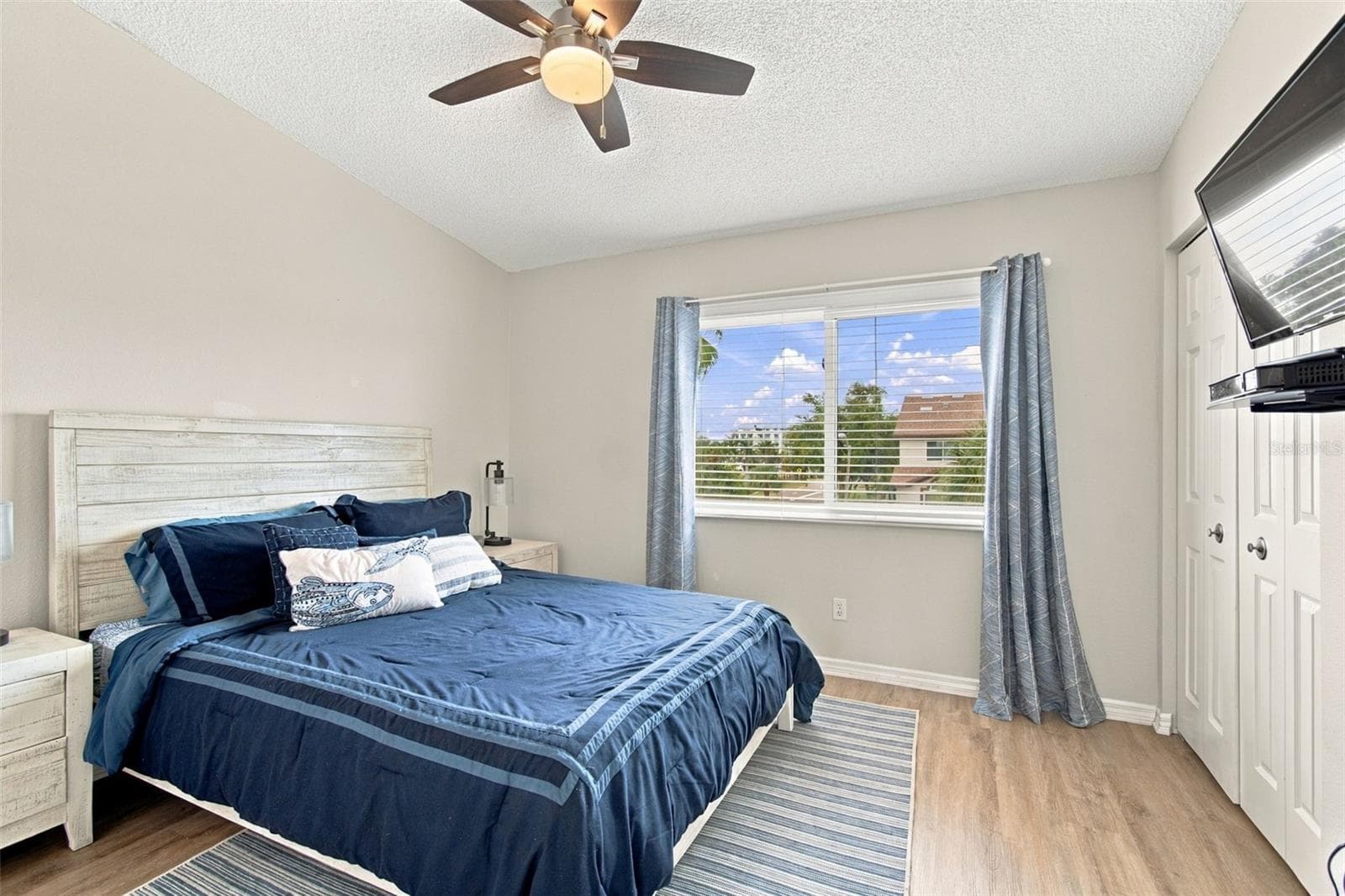 Townhouse at 405 MADEIRA CIR, TIERRA VERDE, photo 36 of 51