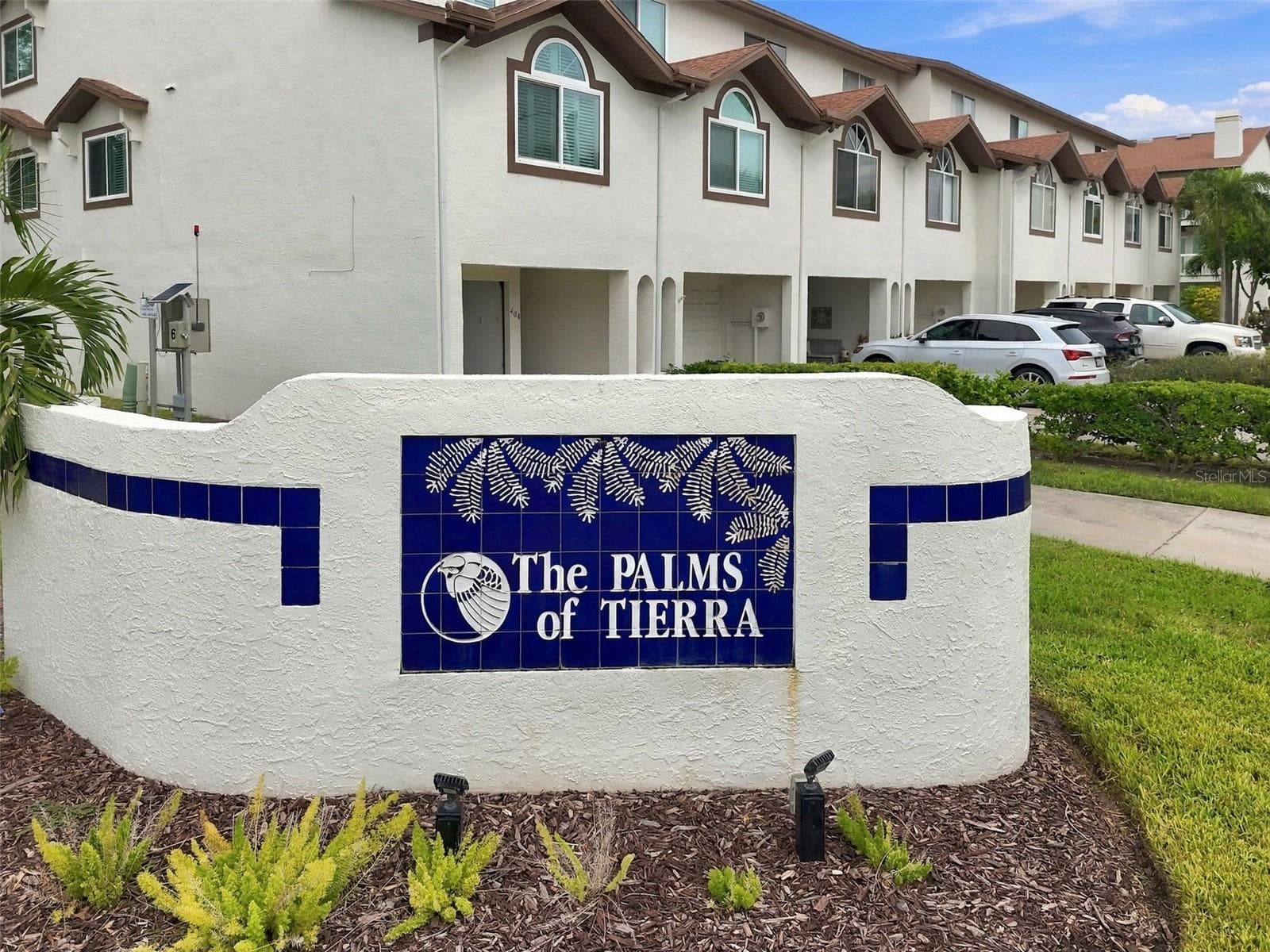 Townhouse at 405 MADEIRA CIR, TIERRA VERDE, photo 43 of 51