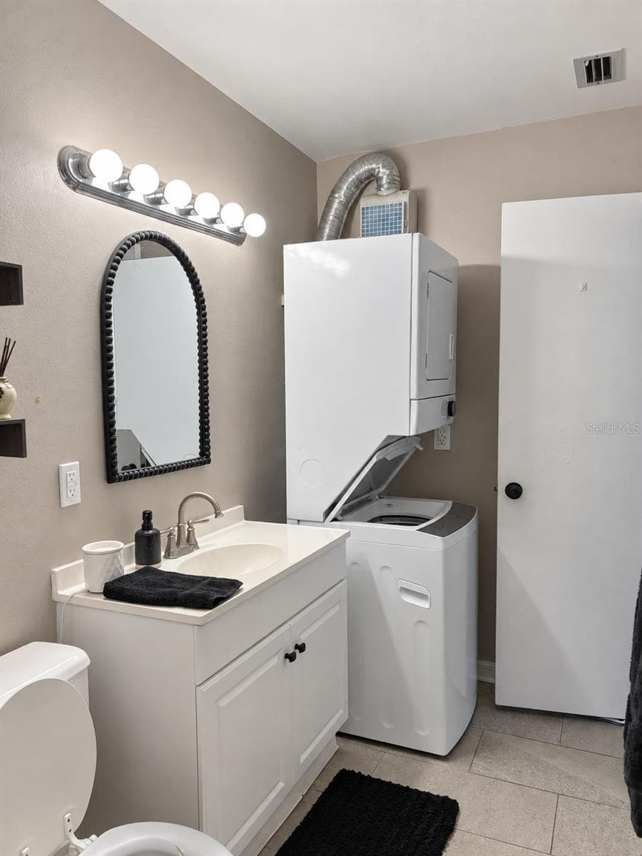 Bathroom - 200 EL CAMINO DR #102, WINTER HAVEN