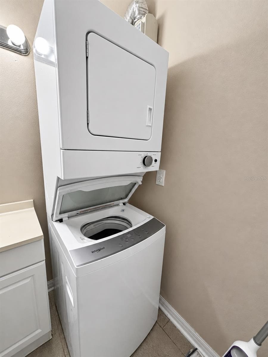 Washer /Dryer - 200 EL CAMINO DR #102, WINTER HAVEN