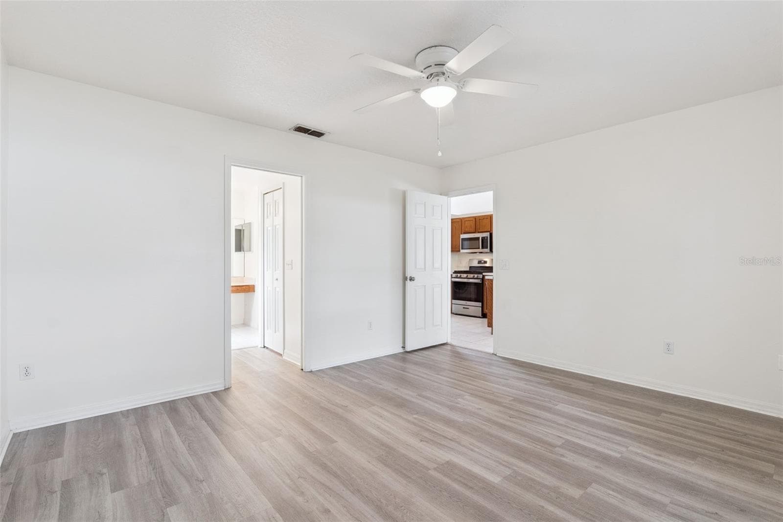 Single Family Residence at 630 PARK VALLEY CIR, MINNEOLA, photo 21 of 49