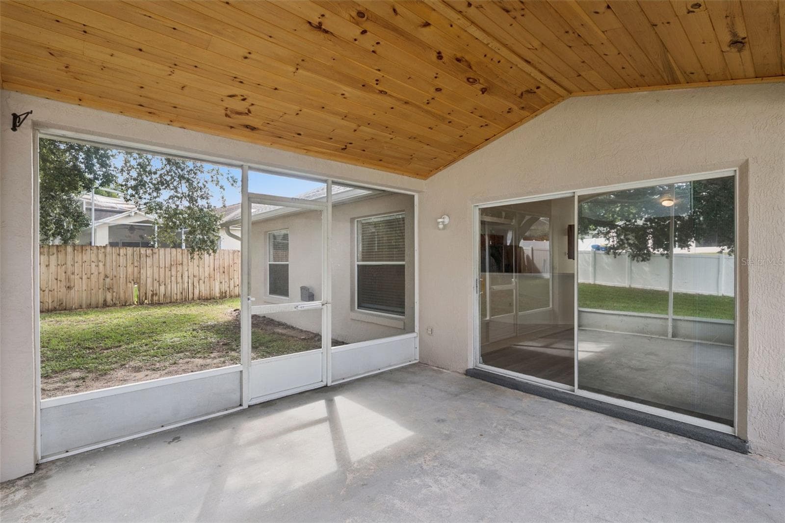 Single Family Residence at 630 PARK VALLEY CIR, MINNEOLA, photo 36 of 49
