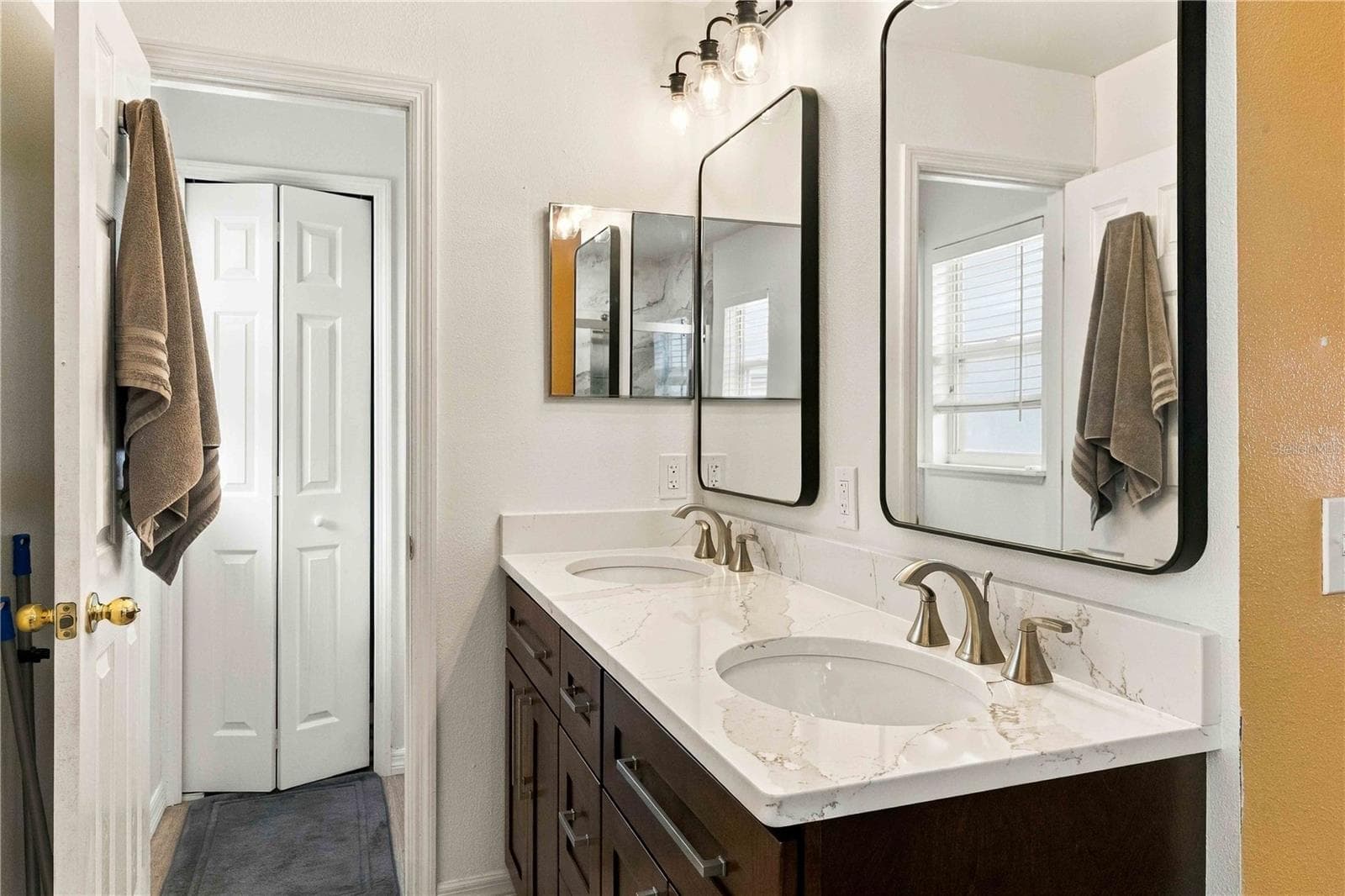 Single Family Residence at 1103 SOARING OSPREY WAY, VALRICO, photo 15 of 23