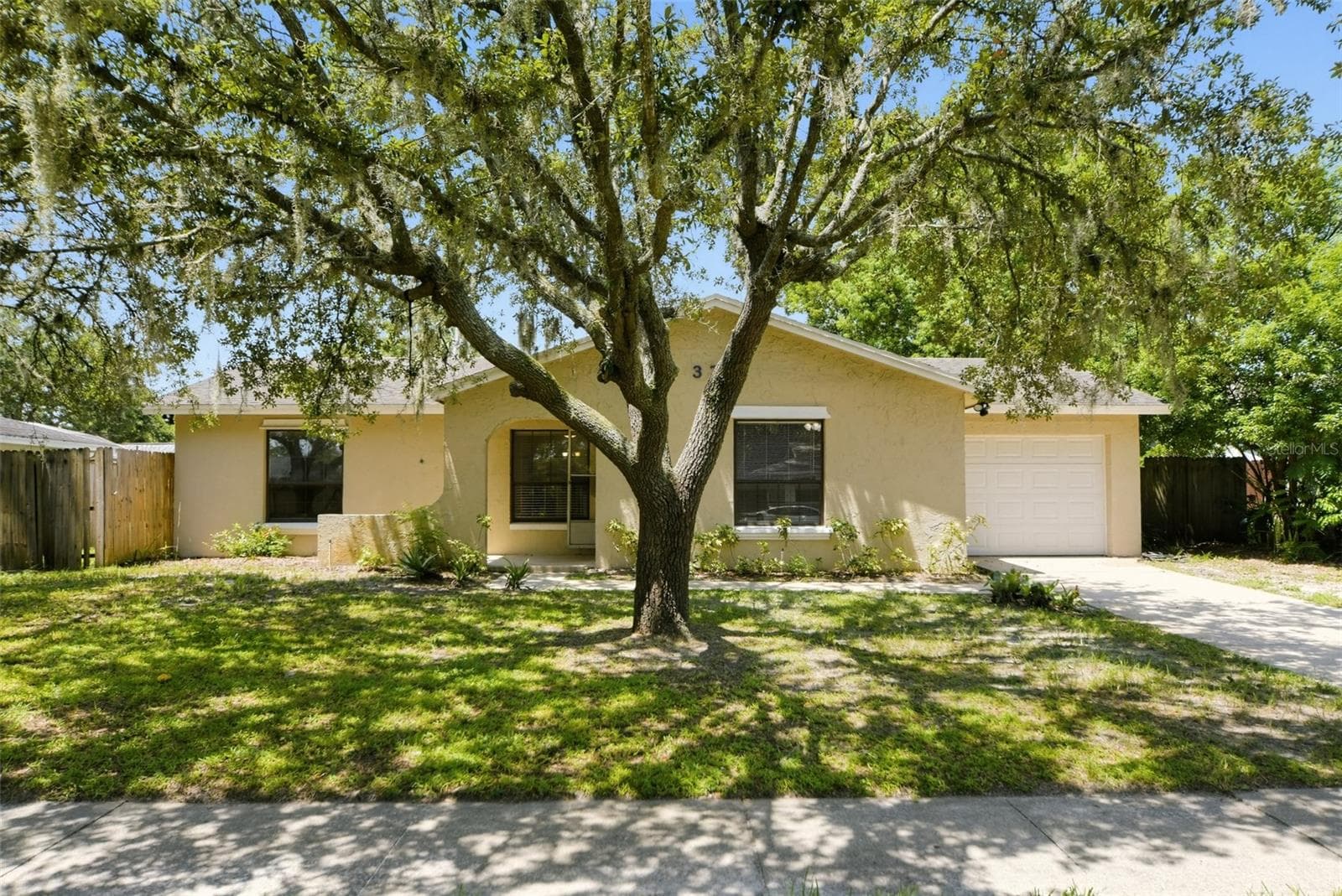 377 BRITTANY CIR