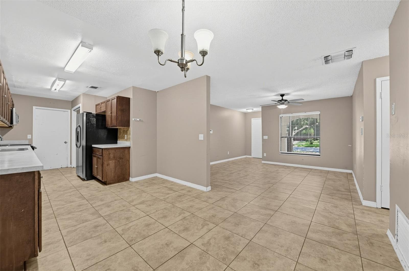 Single Family Residence at 377 BRITTANY CIR, CASSELBERRY, photo 11 of 30