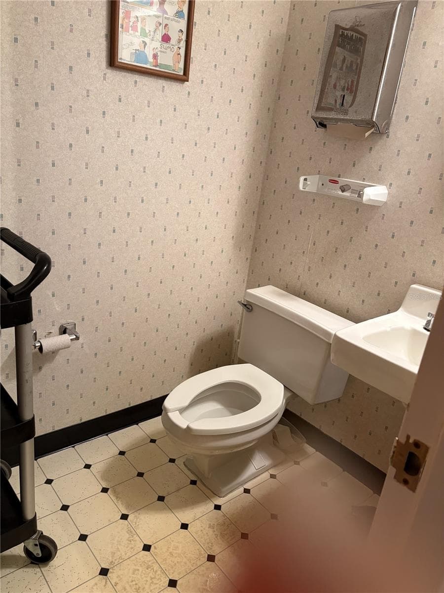 Medical Office at 2400 HARBOR BLVD #21 - 22, PORT CHARLOTTE, photo 20 of 21
