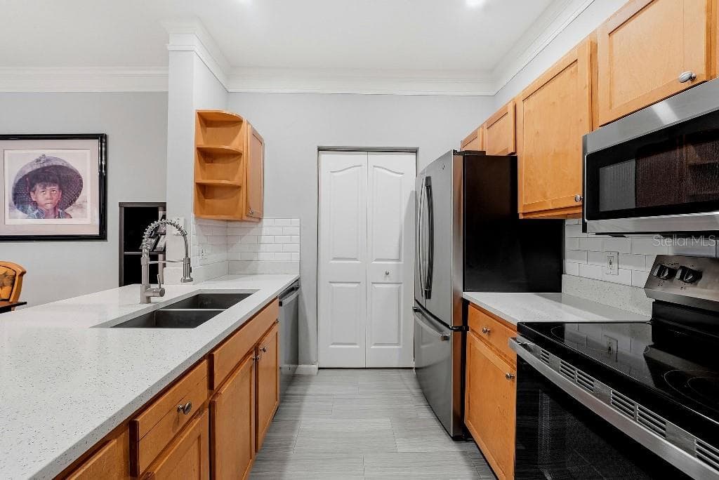 Condominium at 4207 S DALE MABRY HWY #10108, TAMPA, photo 2 of 17