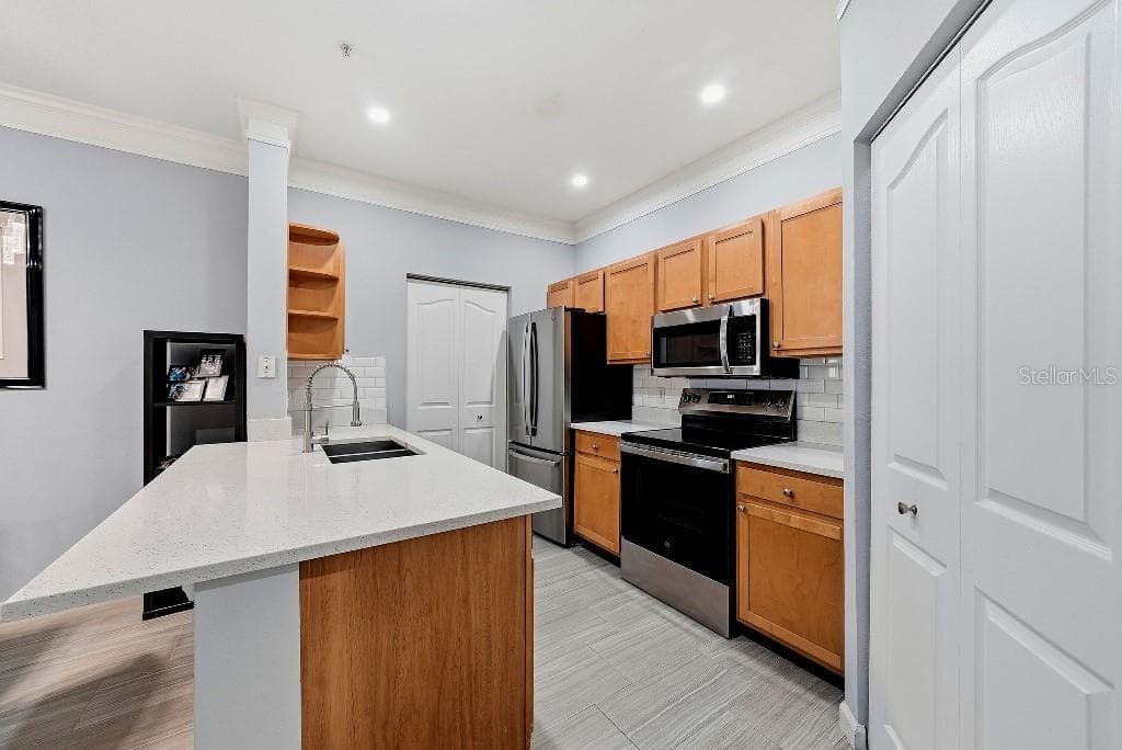 Condominium at 4207 S DALE MABRY HWY #10108, TAMPA, photo 3 of 17