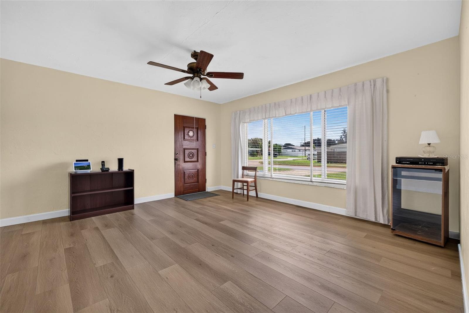 Single Family Residence at 6401 34TH AVE N, ST PETERSBURG, photo 7 of 22