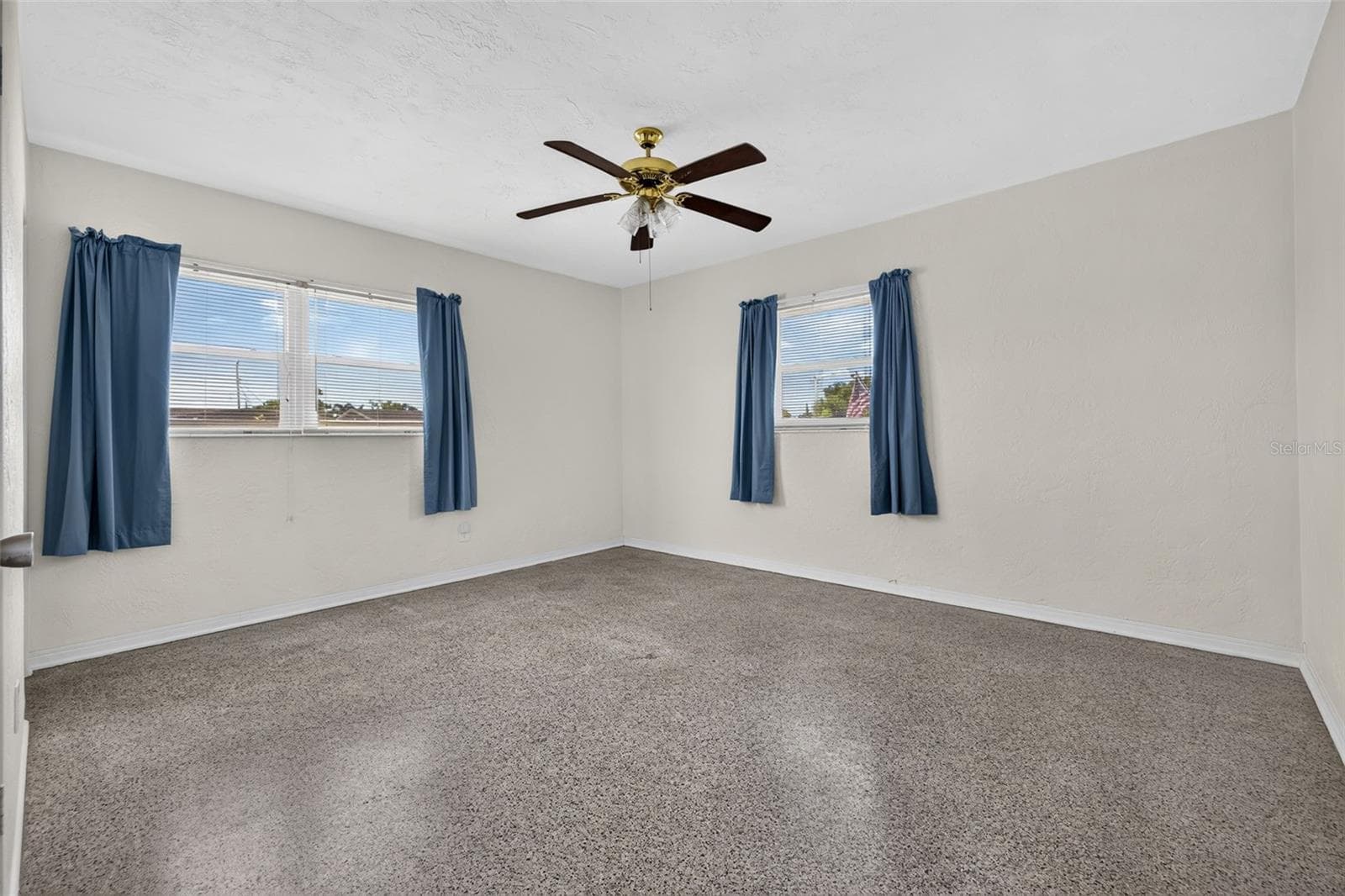 Single Family Residence at 6401 34TH AVE N, ST PETERSBURG, photo 13 of 22