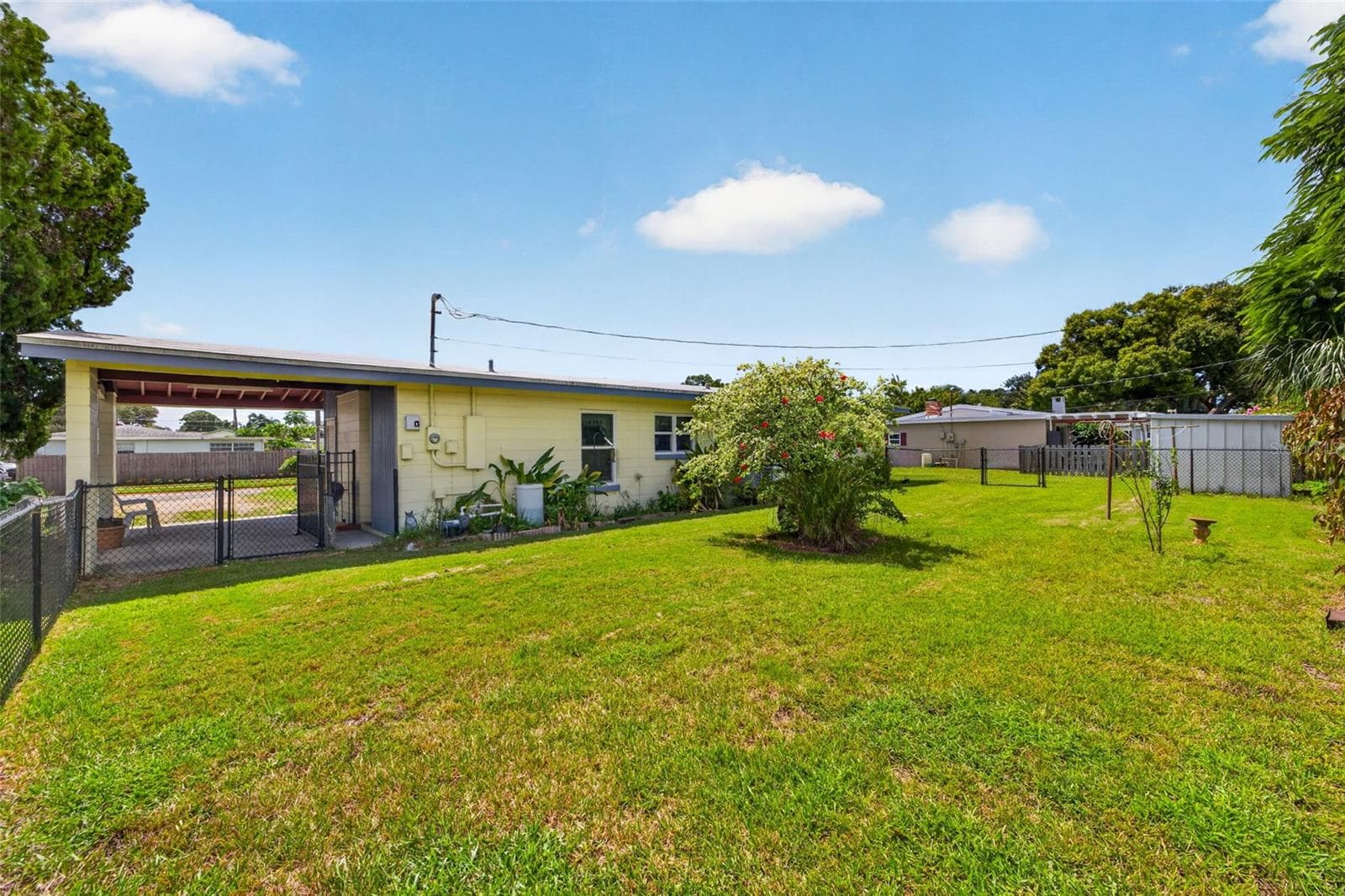 Single Family Residence at 6401 34TH AVE N, ST PETERSBURG, photo 20 of 22