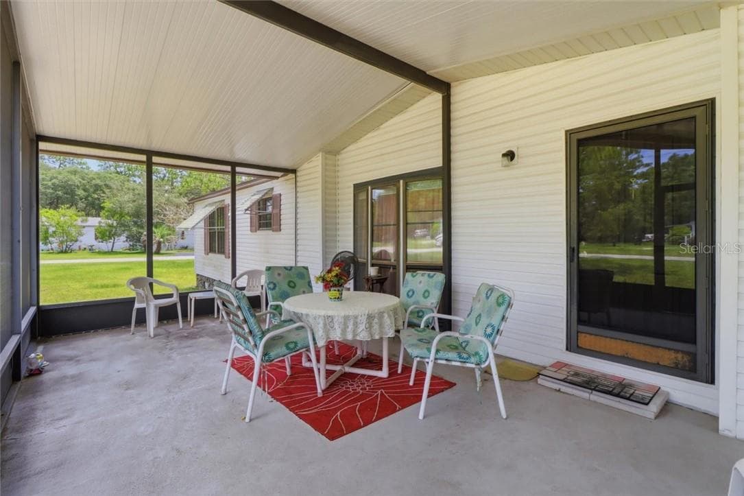 Residential at 6834 W Sunnycrest LN, HOMOSASSA FL 34448, photo 5 of 41