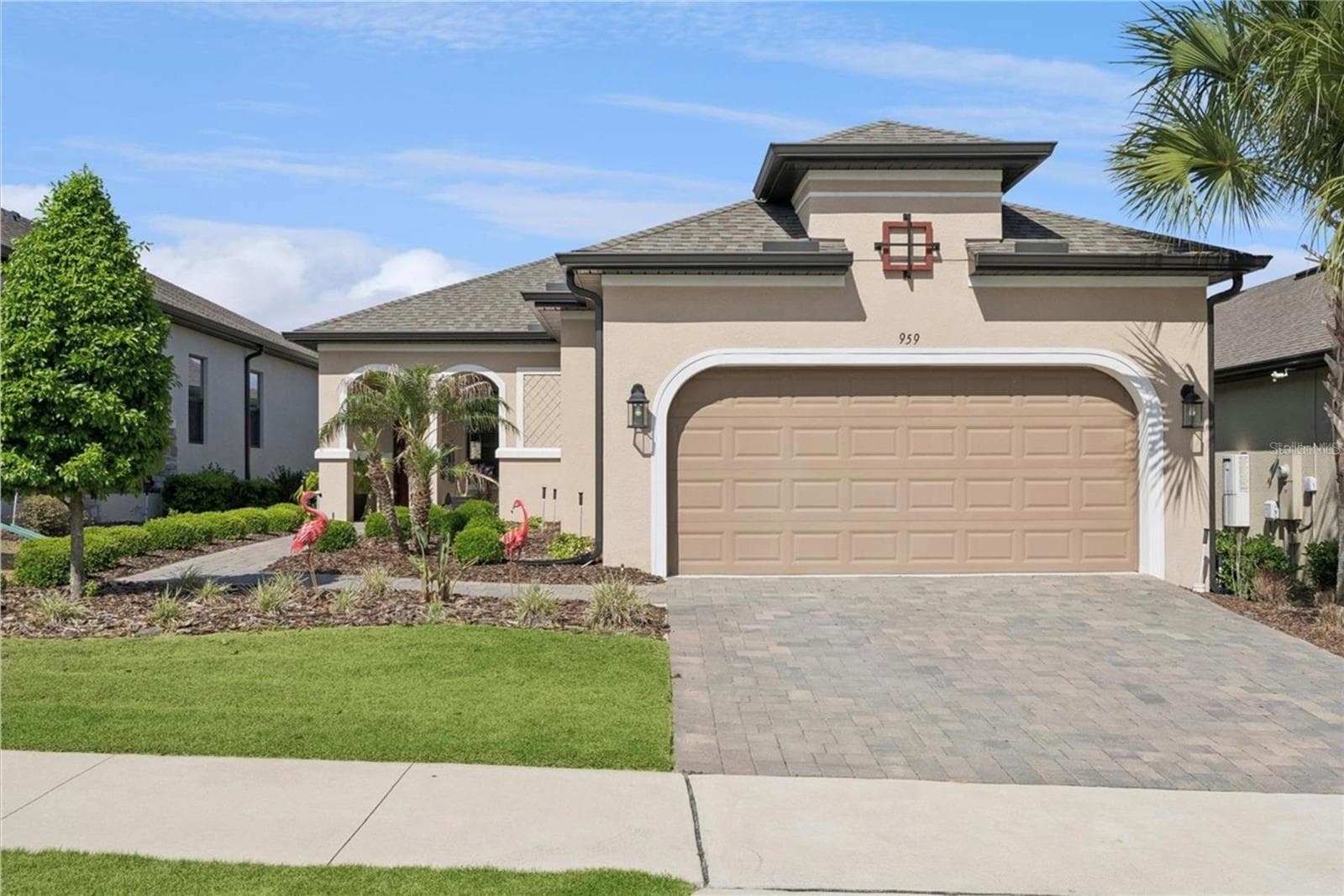 959 BRAEWOOD DR
