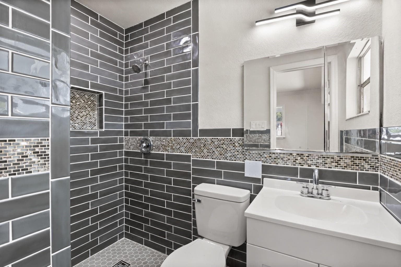 Master bathroom - 601 RIDGEFIELD AVE, OCOEE