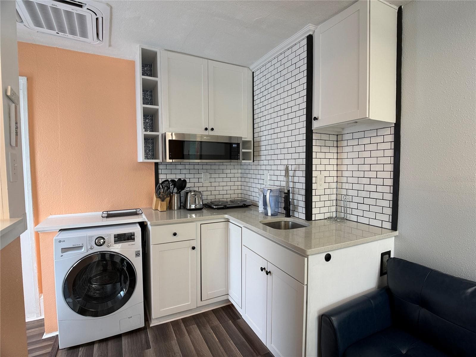 Apartment at 7401 & 1/2 1ST AVE N #UPR-A, ST PETERSBURG, photo 4 of 21