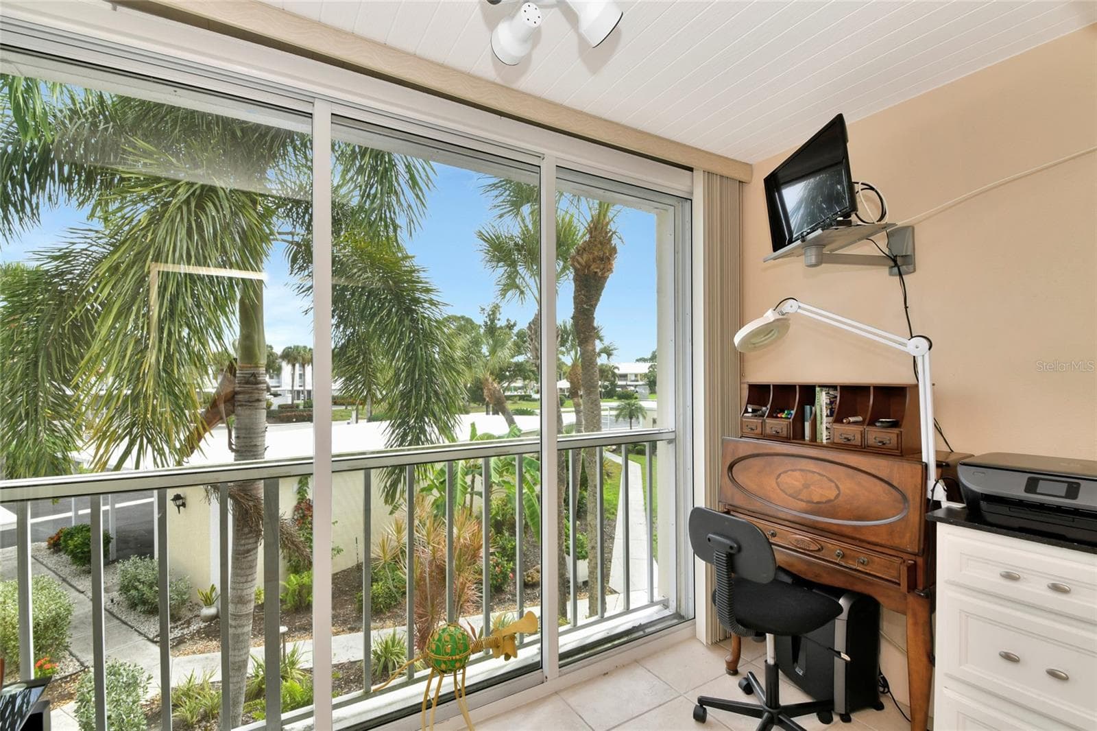 Condominium at 421 CERROMAR TER #469, VENICE, photo 24 of 44