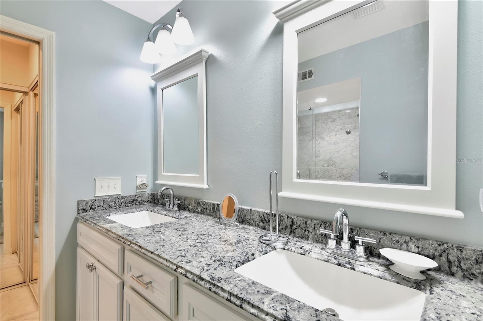 Condominium at 421 CERROMAR TER #469, VENICE, photo 28 of 44