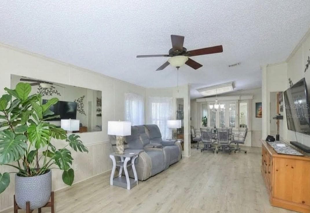 Manufactured Home at 192 S PORT ROYAL LN, APOLLO BEACH, photo 9 of 33