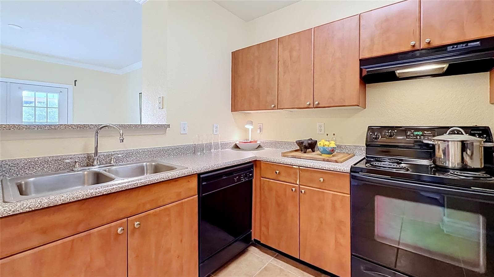 Condominium at 202 E SOUTH ST #4040, ORLANDO, photo 6 of 35