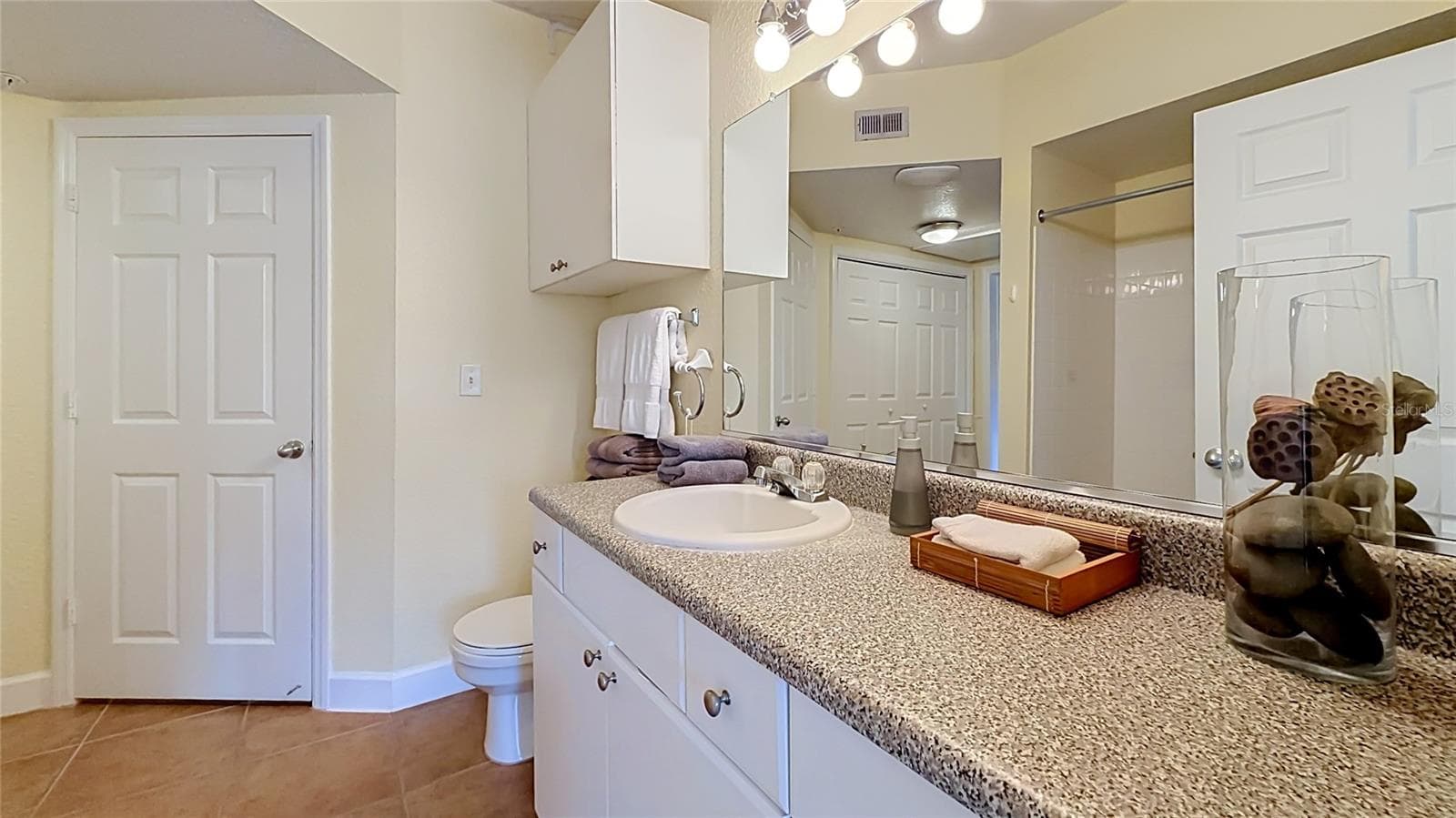 Condominium at 202 E SOUTH ST #4040, ORLANDO, photo 18 of 35