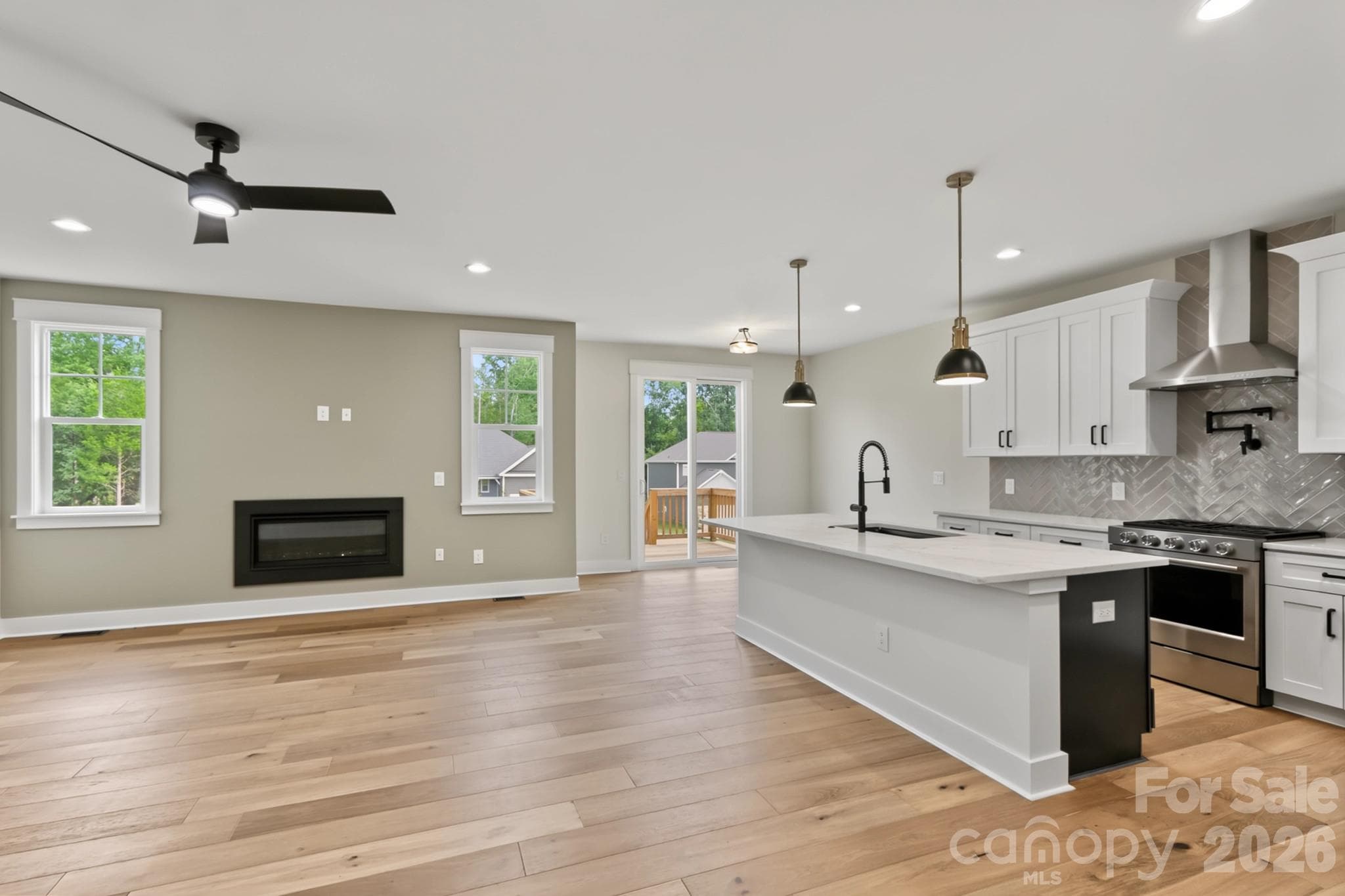 Single Family Residence at 116 Jentri Way, Mooresville, photo 11 of 39