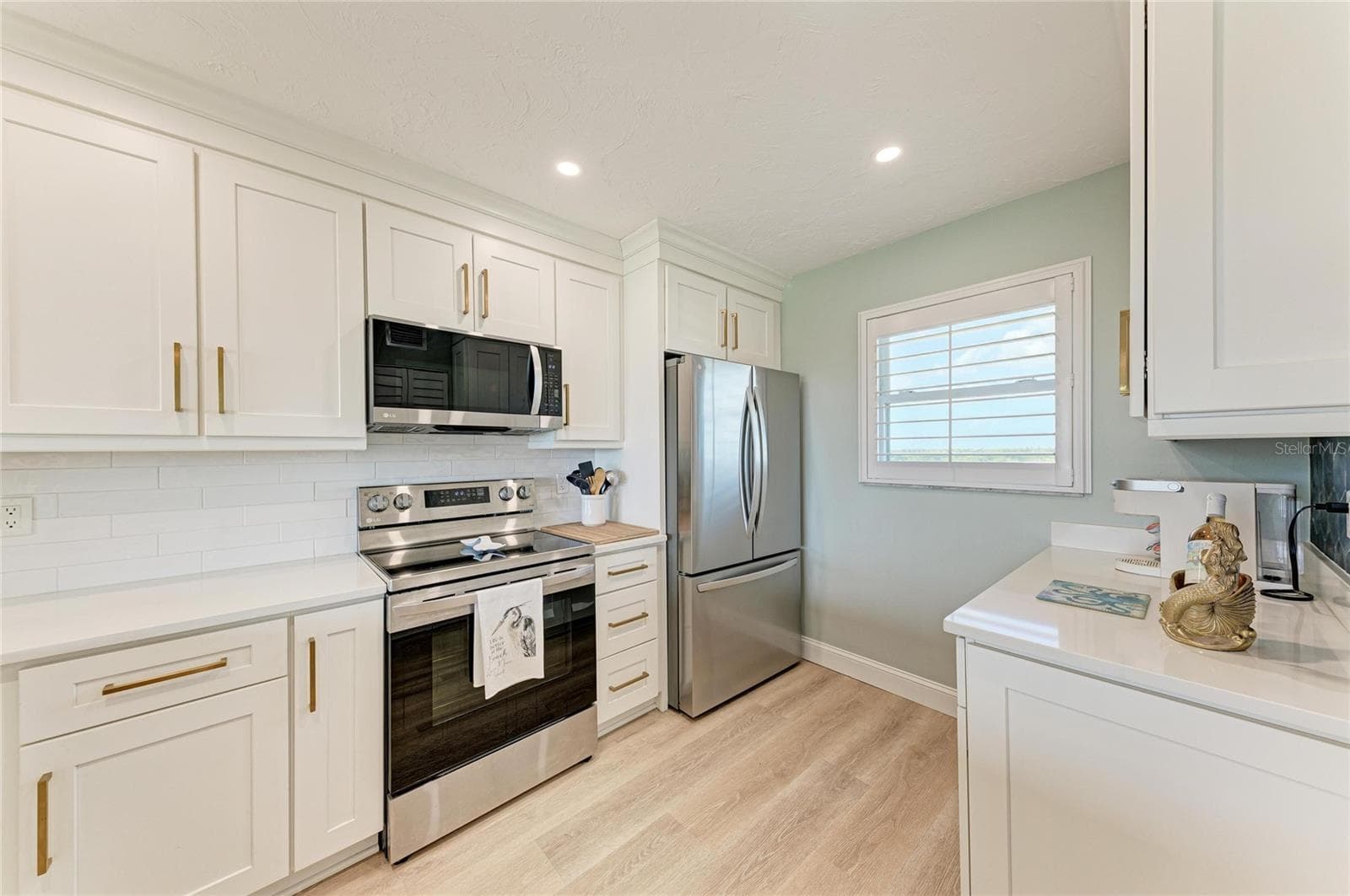Condominium at 4040 IRONWOOD CIR #702F, BRADENTON, photo 12 of 38