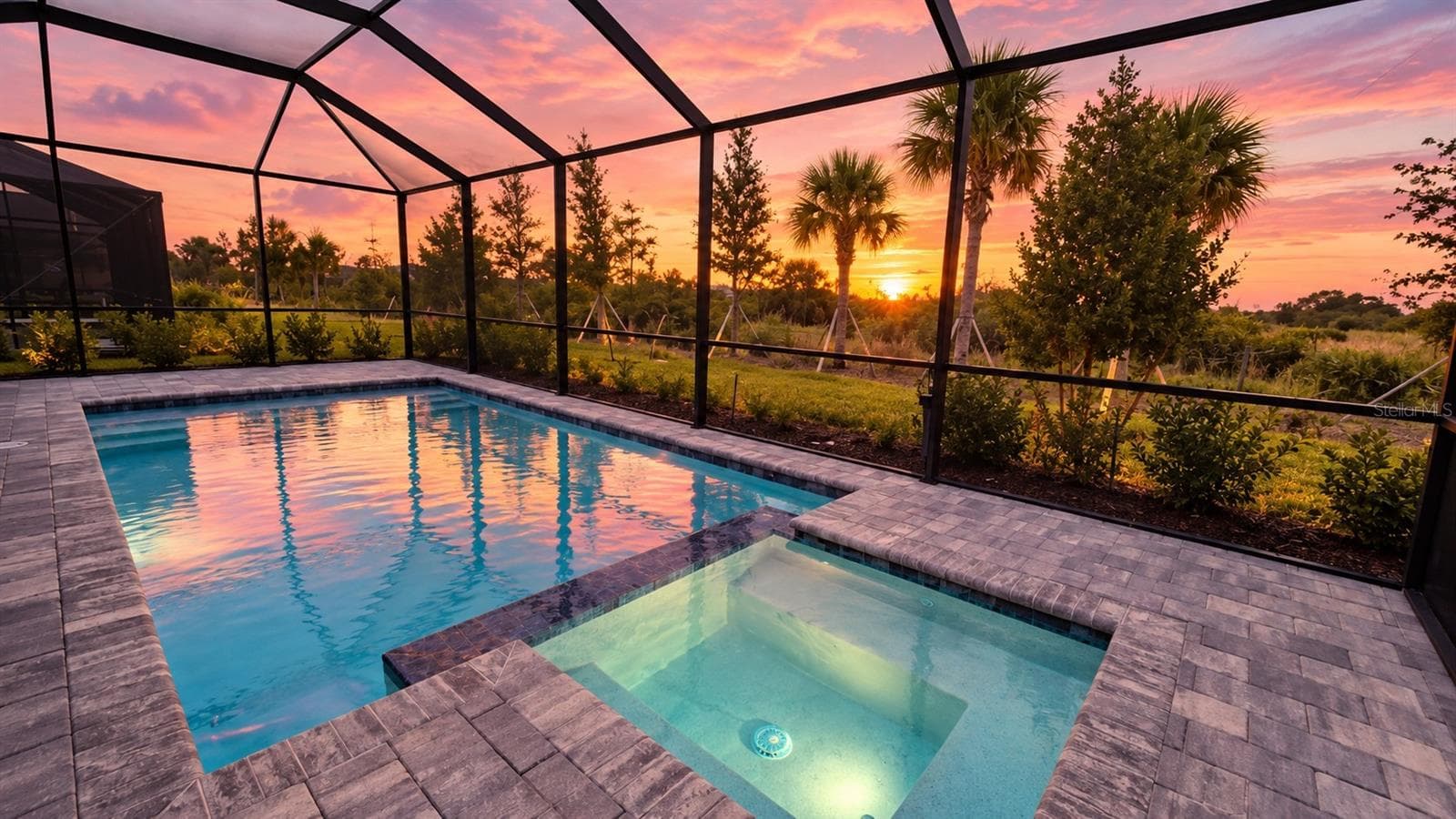 Your own private pool with gorgeous sunsets. - 13320 GRASSMERE CT, PUNTA GORDA
