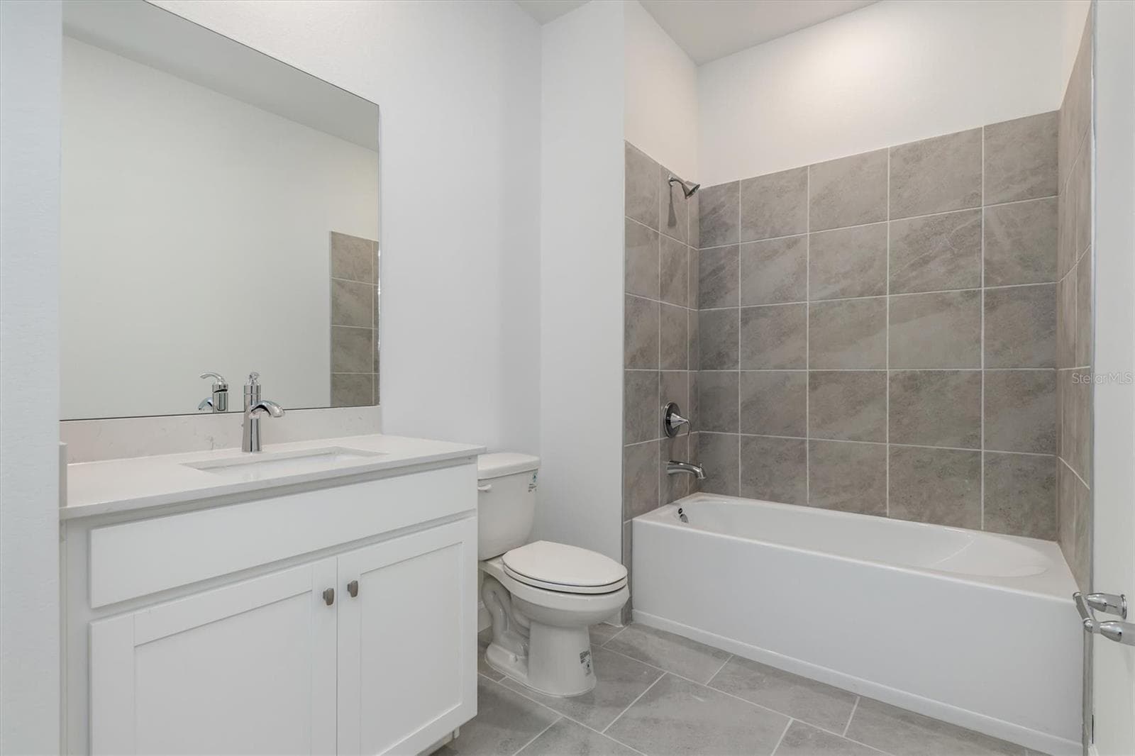En-Suite Bath for Third Bedroom - 13320 GRASSMERE CT, PUNTA GORDA